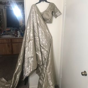 Outfit Set: Indian Fashion